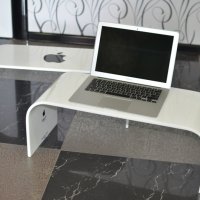 Столик в стиле Apple